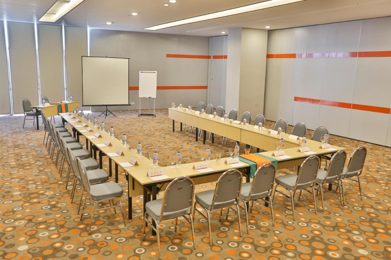 Harris Hotel Pontianak Ngoại thất bức ảnh