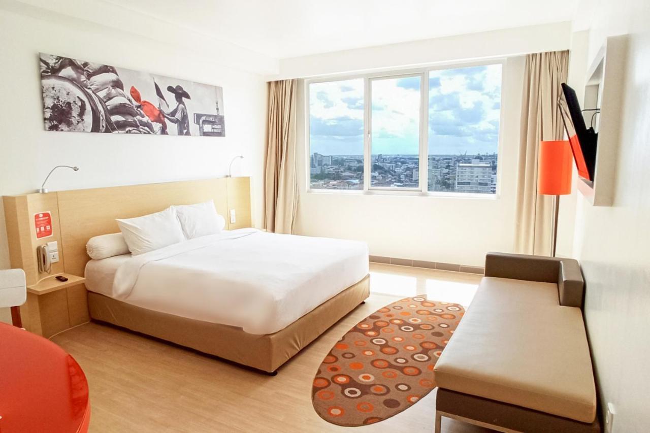 Harris Hotel Pontianak Ngoại thất bức ảnh