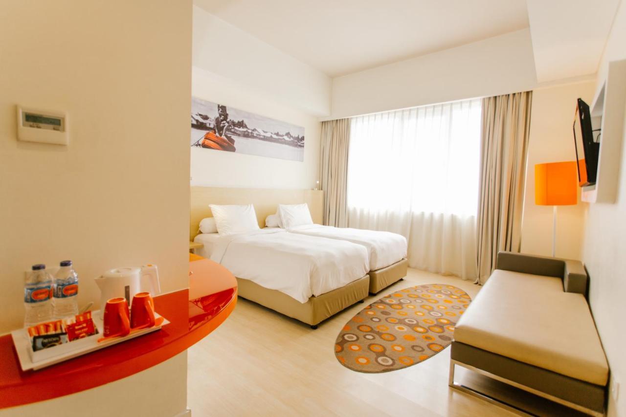 Harris Hotel Pontianak Ngoại thất bức ảnh