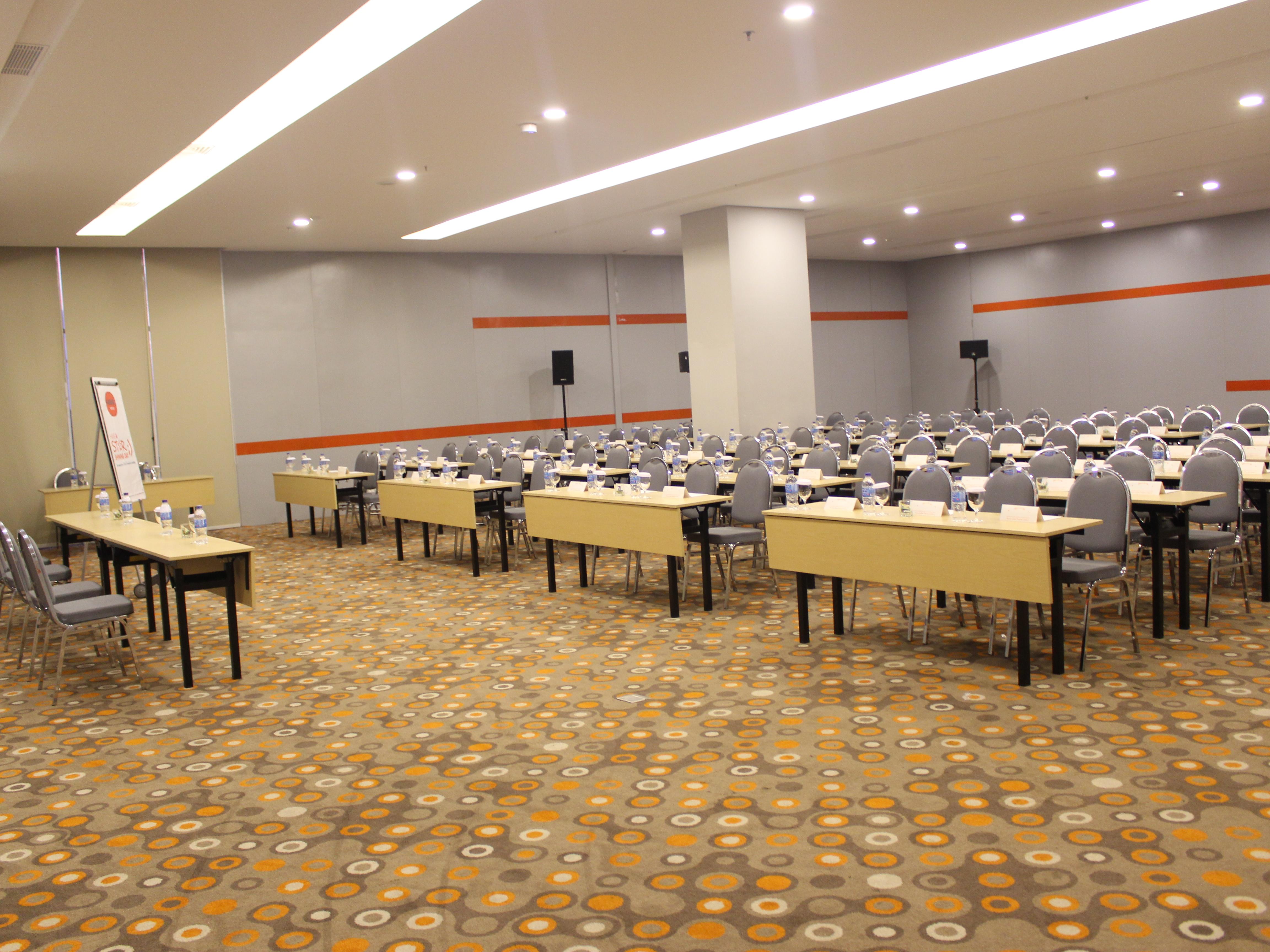 Harris Hotel Pontianak Ngoại thất bức ảnh