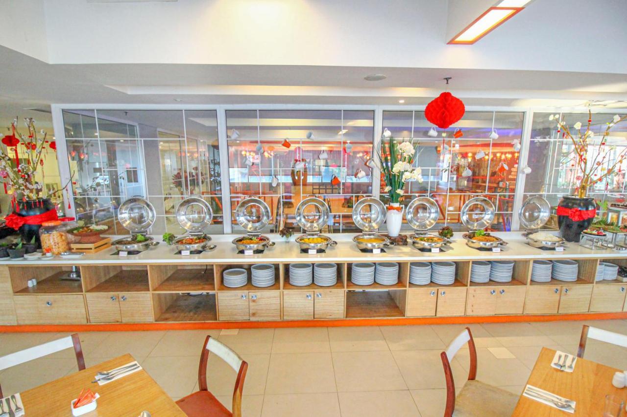 Harris Hotel Pontianak Ngoại thất bức ảnh