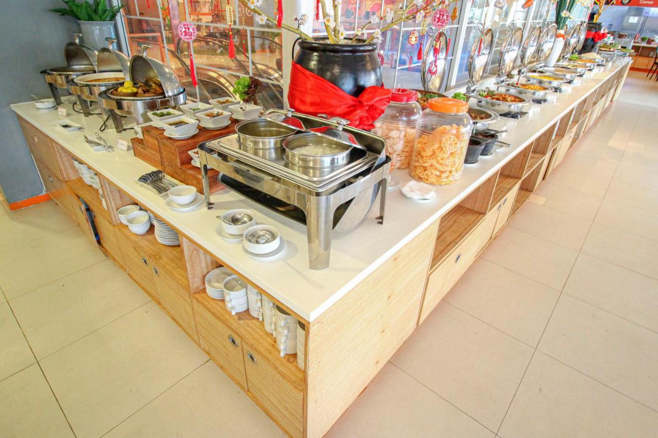Harris Hotel Pontianak Ngoại thất bức ảnh