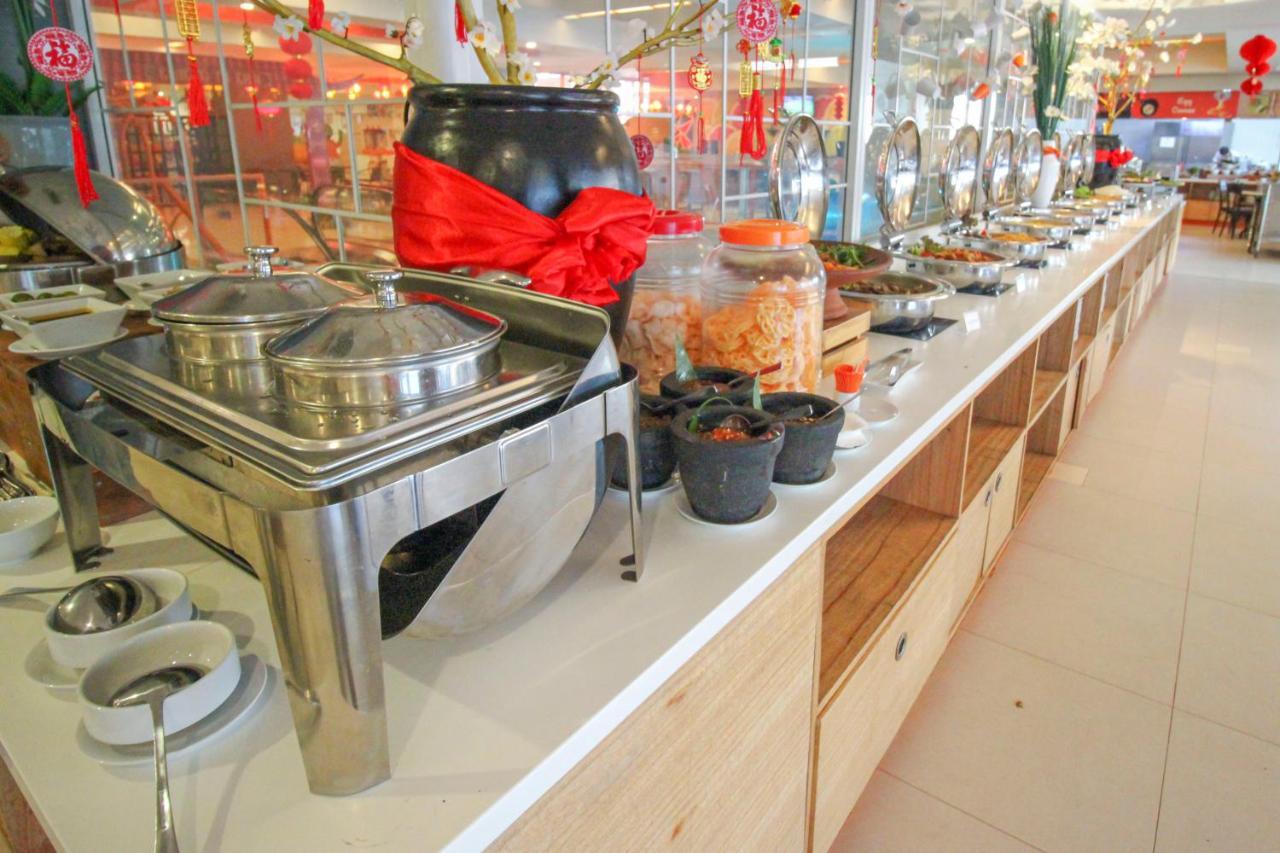 Harris Hotel Pontianak Ngoại thất bức ảnh